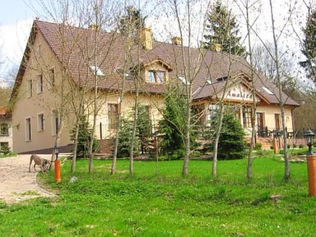 Dworek Zielenin - idealne miejsce na relaks i agroturystykę w Kaszubach