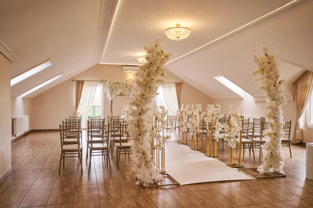 Dworek Broniszówka - idealne miejsce na niezapomniane wesele i imprezy