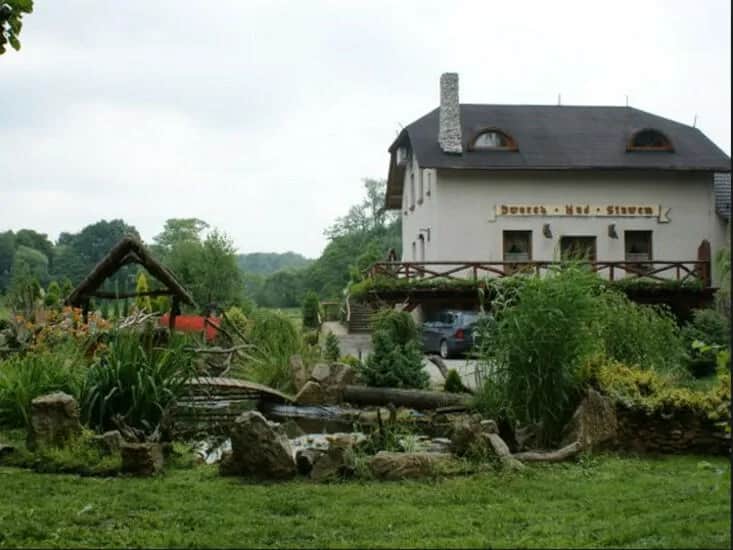 Historia i przyszłość dworku nad stawem Wodzisław – co dalej?