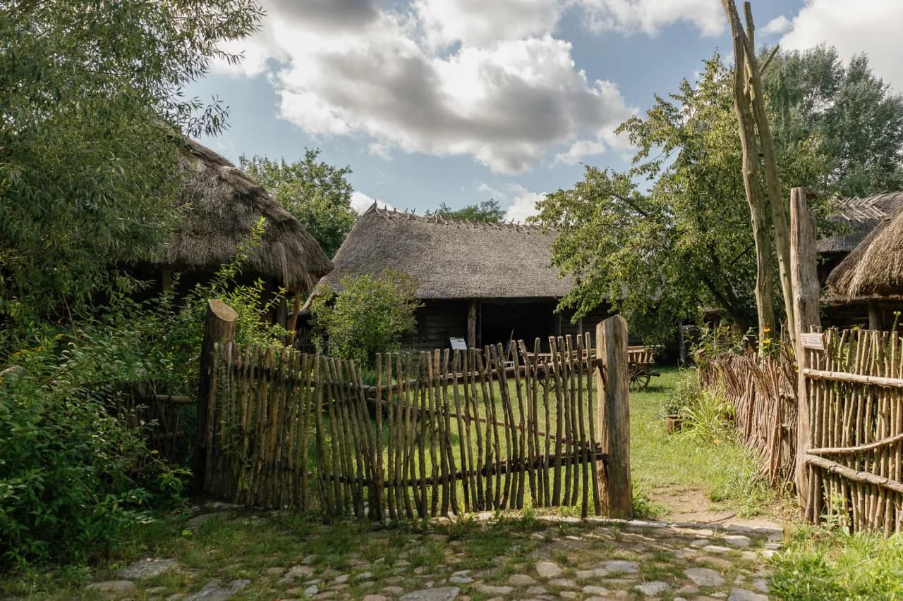Skansen kuligów: odkryj fascynującą kulturę i atrakcje regionu