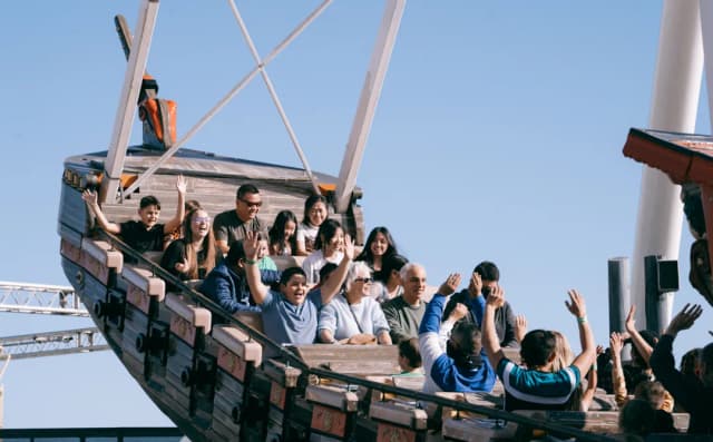 Atrakcje wesołego miasteczka, które musisz zobaczyć w tym sezonie