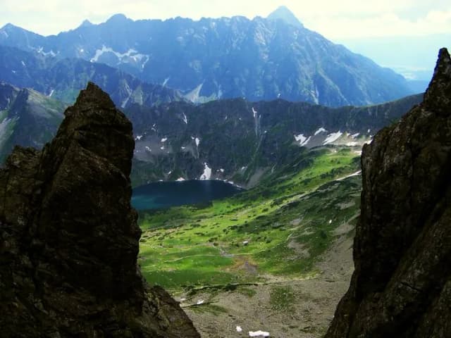 Najtrudniejszy szlak w Polsce: Orla Perć i jej wyzwania dla turystów