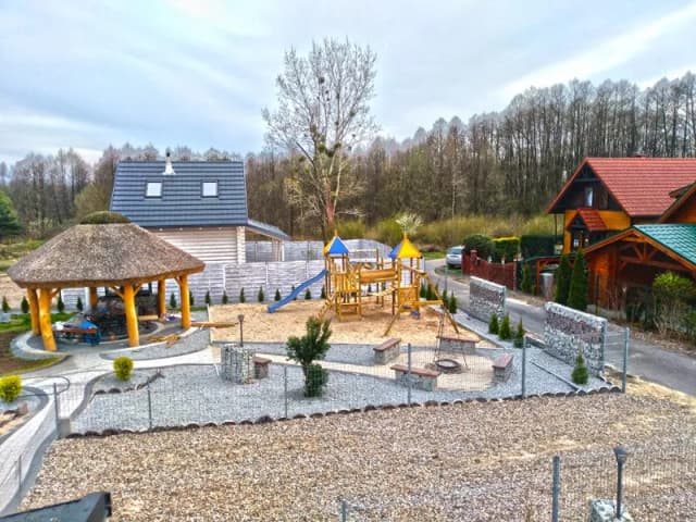 Bacówki nad jeziorem Goszcza - idealne miejsce na rodzinny wypoczynek