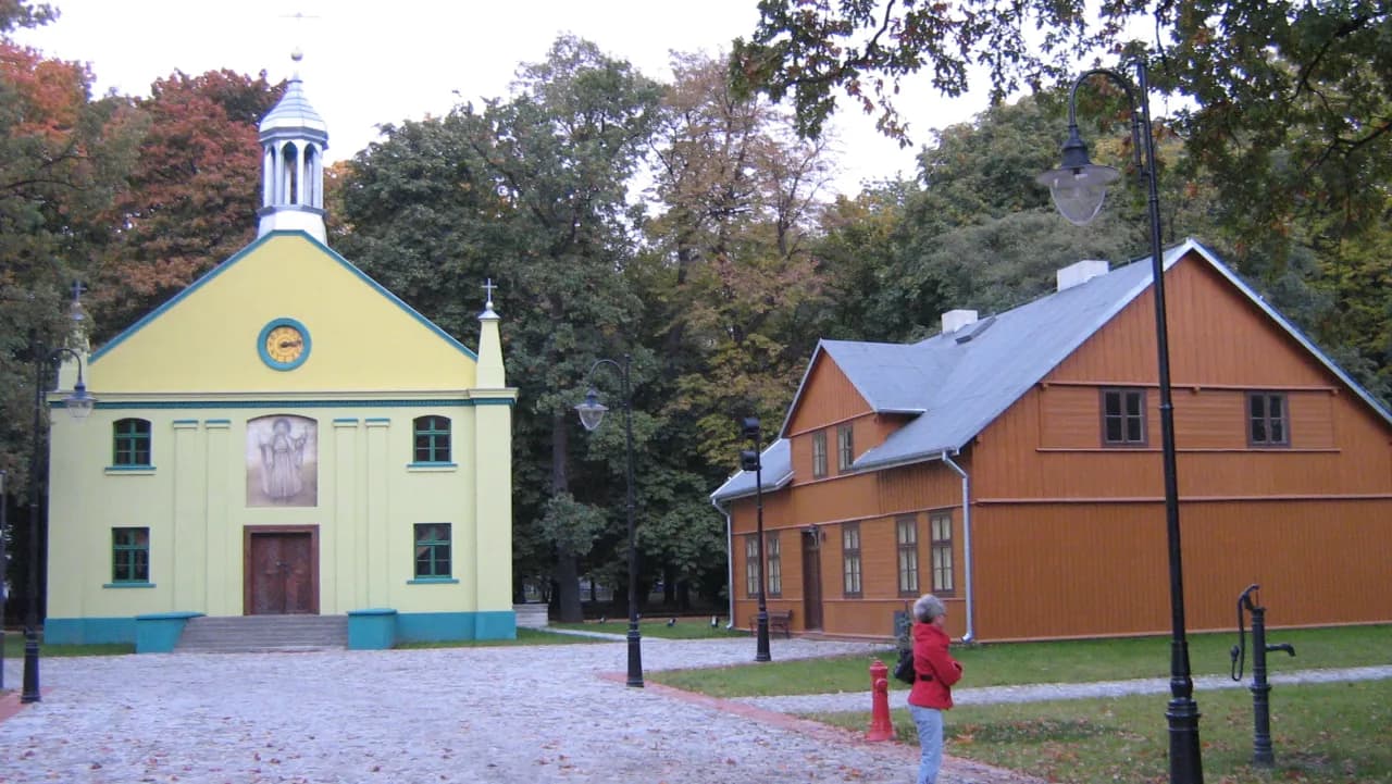 Muzeum włókiennictwa Łódź skansen – fascynująca historia i atrakcje
