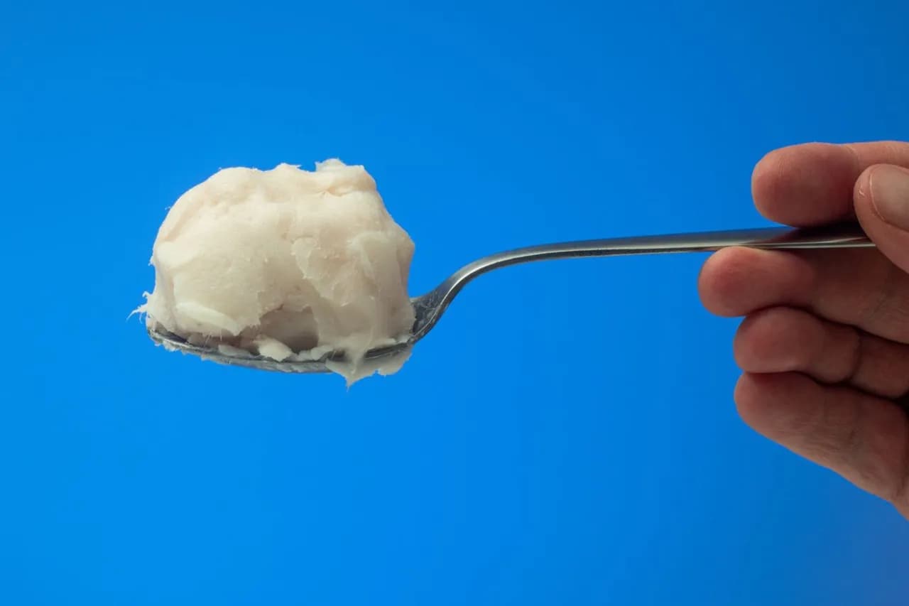 Smażyć na smalcu czy oleju: co jest zdrowsze i bezpieczniejsze?