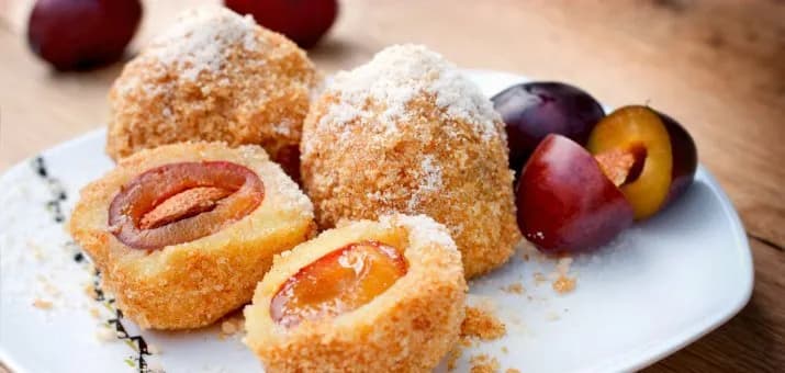 Śliwki z nalewki jak wykorzystać – przepisy na pyszne dania i desery