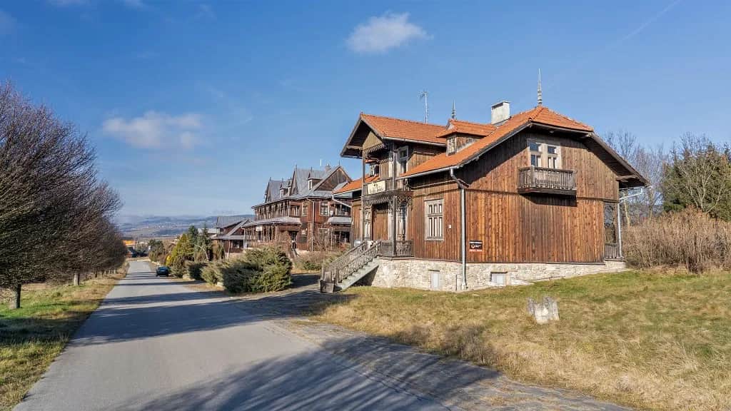 Skansen Czorsztyn: Odkryj fascynujące atrakcje i piękne widoki