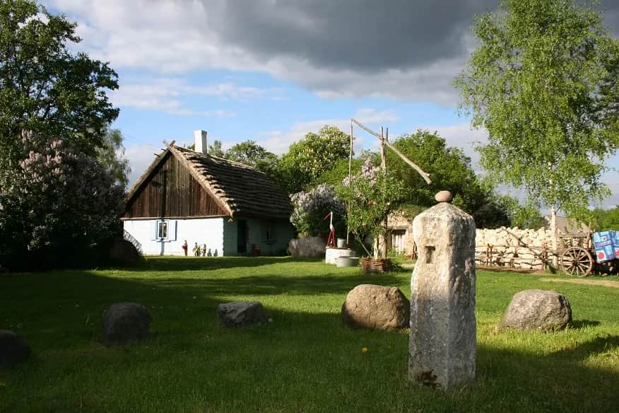 Skansen Niebowo: Odkryj fascynującą historię i unikalne atrakcje