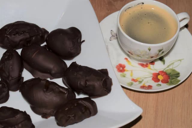 Co zrobić ze śliwkami z nalewki? Pyszne przepisy i pomysły na dania