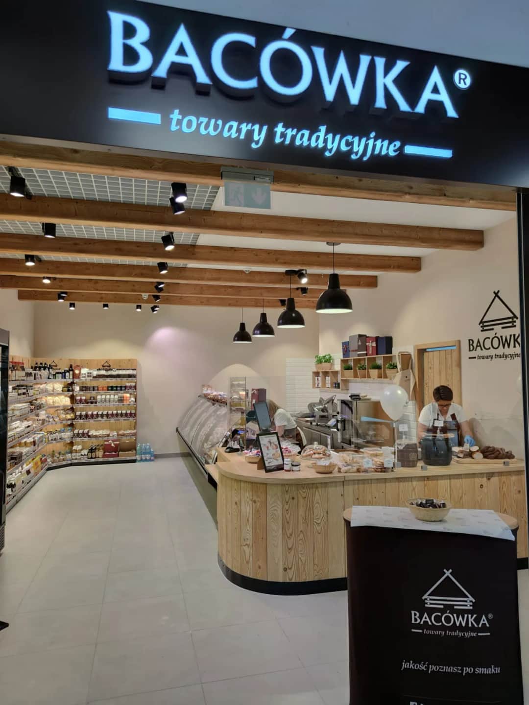 Bacówka sklepy: Gdzie znaleźć tradycyjne wędliny i sery bez konserwantów