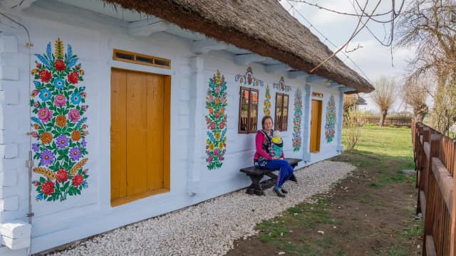 Skansen Zalipie: Odkryj piękno malowanych domów i ich historię